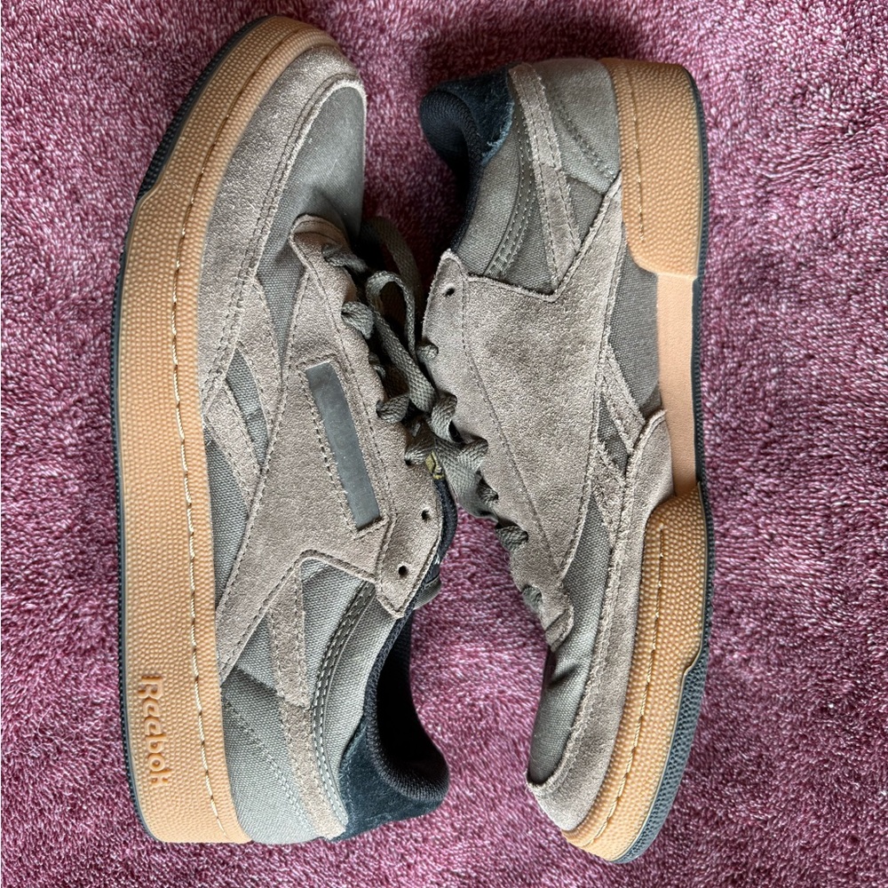 ** sold ** - Picture 3 of 5